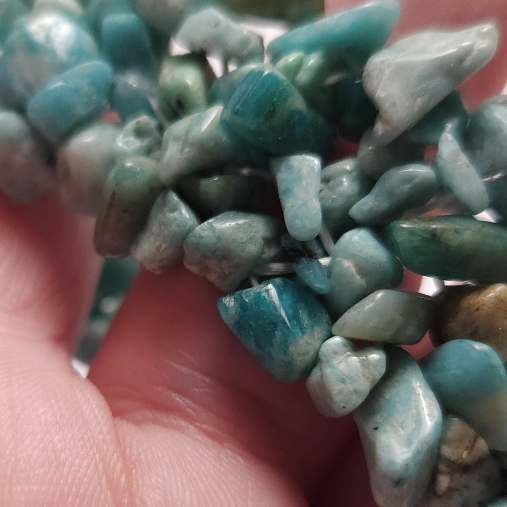 Handmade Amazonite Stone Chip Stretch Bracelet - Picture 7 of 10